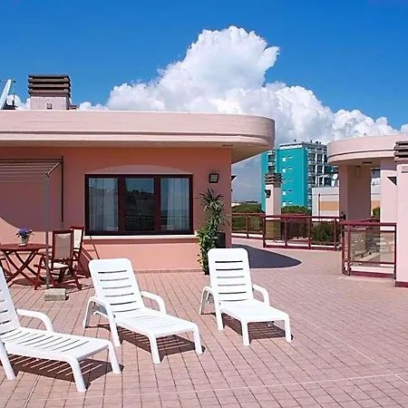 Hotel Crystal Palace