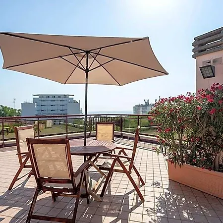 Crystal Palace Hotel