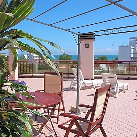 Crystal Palace Hotel 4*