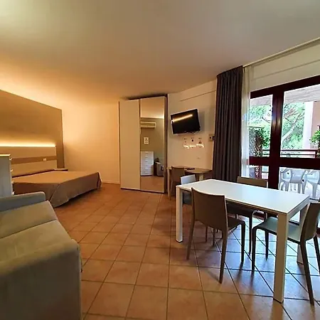 Hotel Crystal Palace 4*